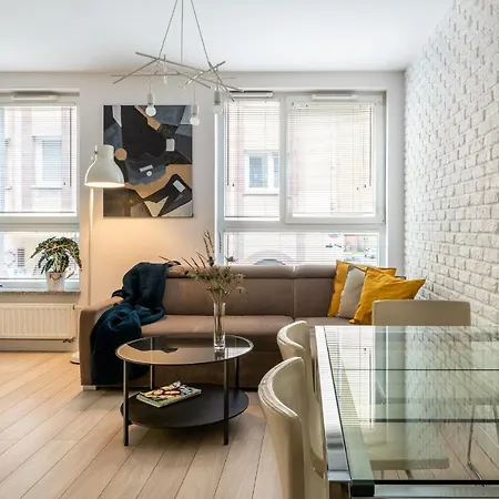 Апартаменты Apartamenty-wroc Golden House *