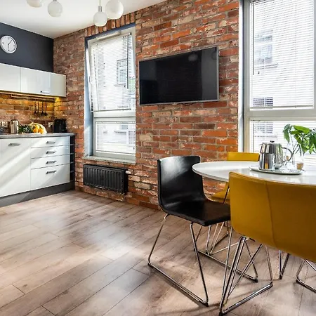 アパート Apartamenty-wroc Golden House