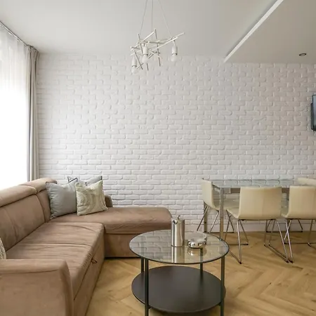 Apartamenty-wroc Golden House * ורוצלב